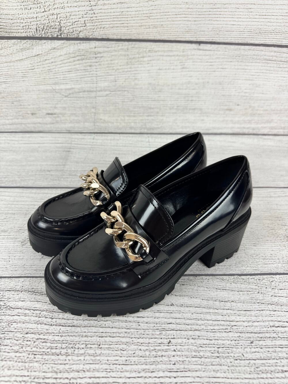 Guess Women's Black Chain Hillford Lug Chunky Loafers Size 7.5